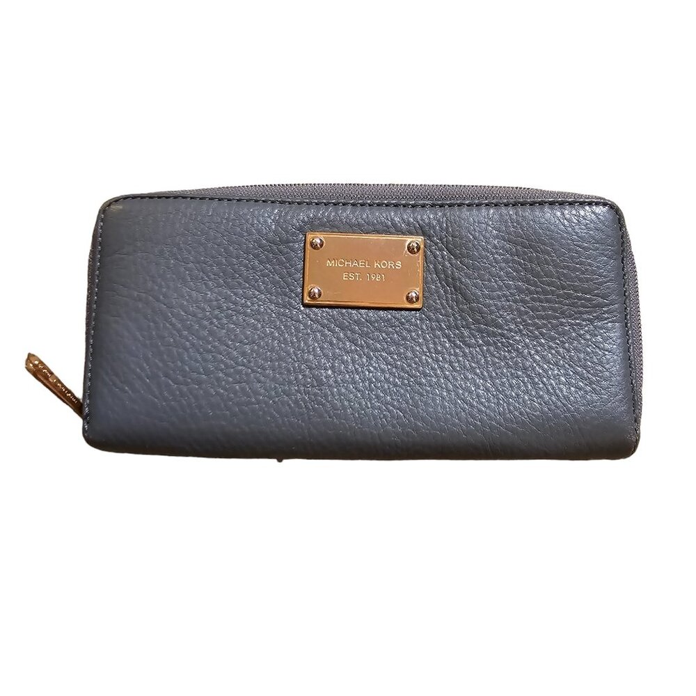 Michael Kors Grey Long Zip‎ Wallet Good Used Condition